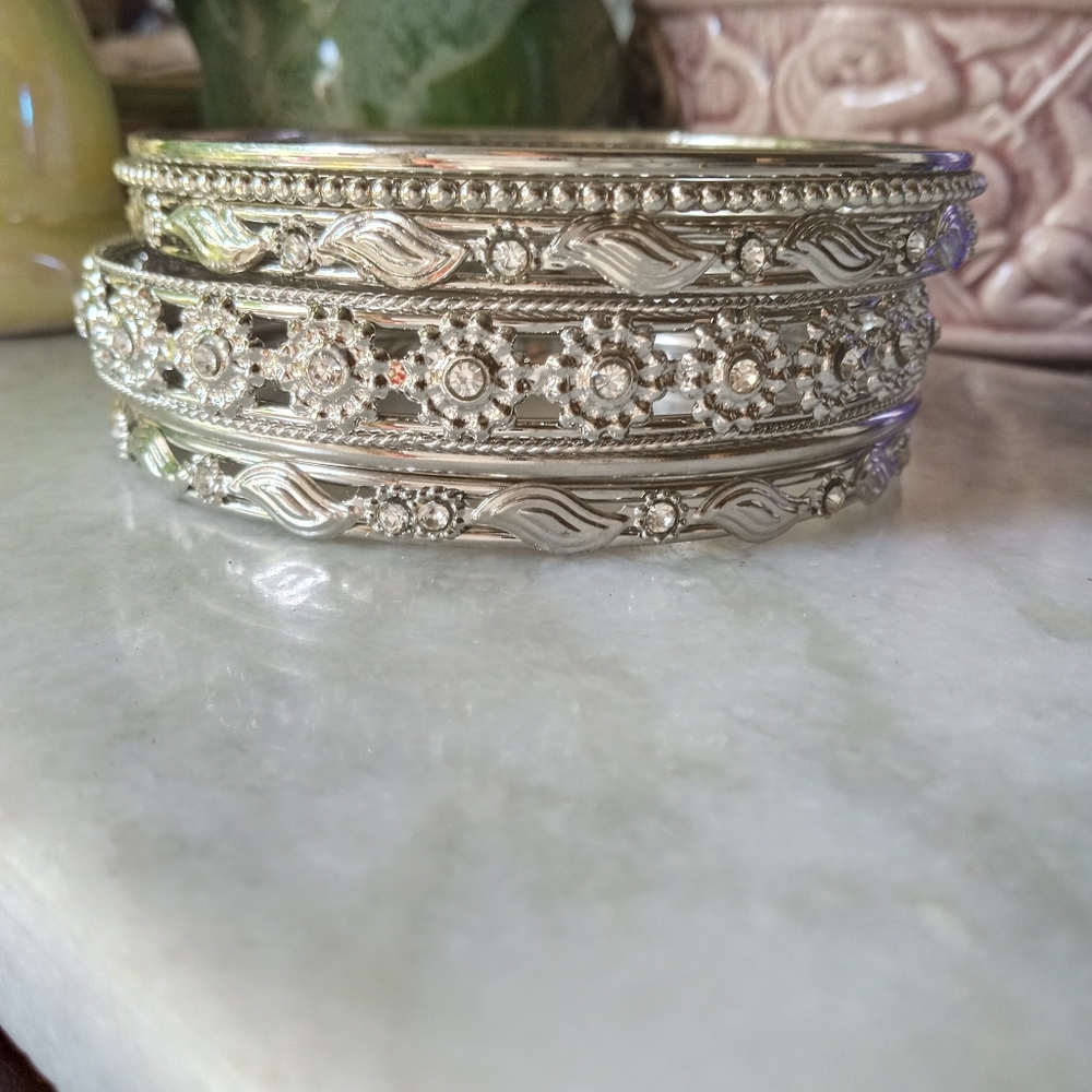 *SOLD*Shiny Polished Silver Bangle Bracelets - Picture 6 of 6